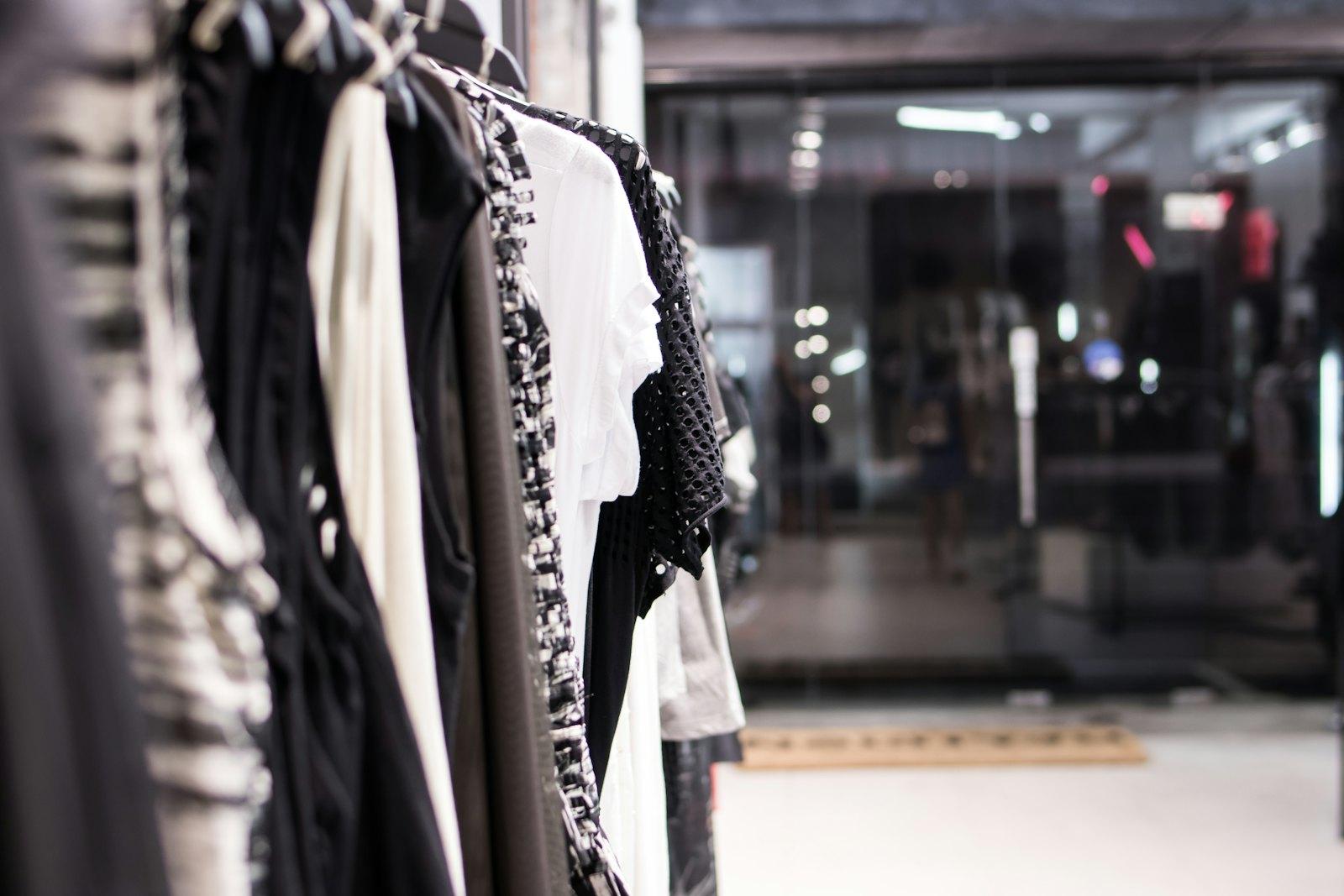 Retail & E-commerce